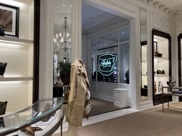 Der Blick aufs Café von Innen