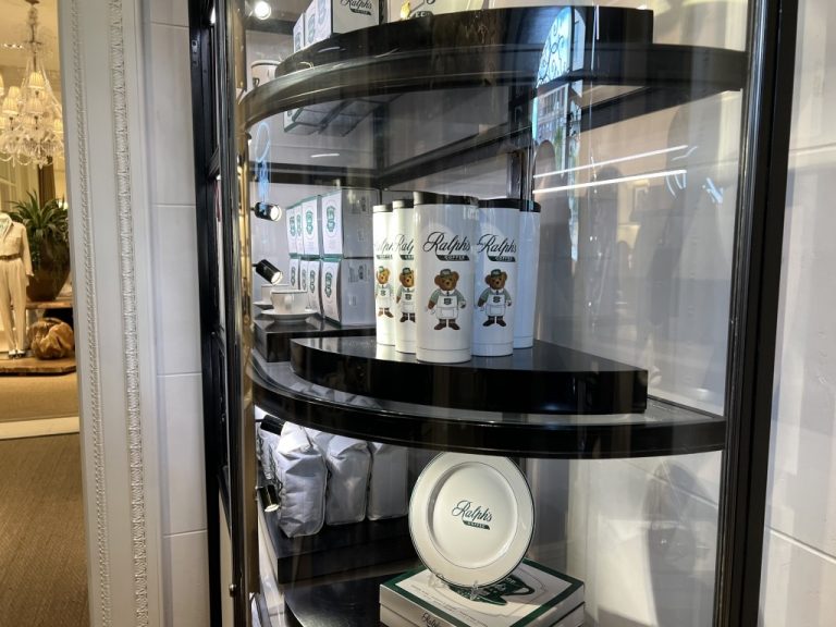 Wer wird bei dem Merchandising nicht schwach?