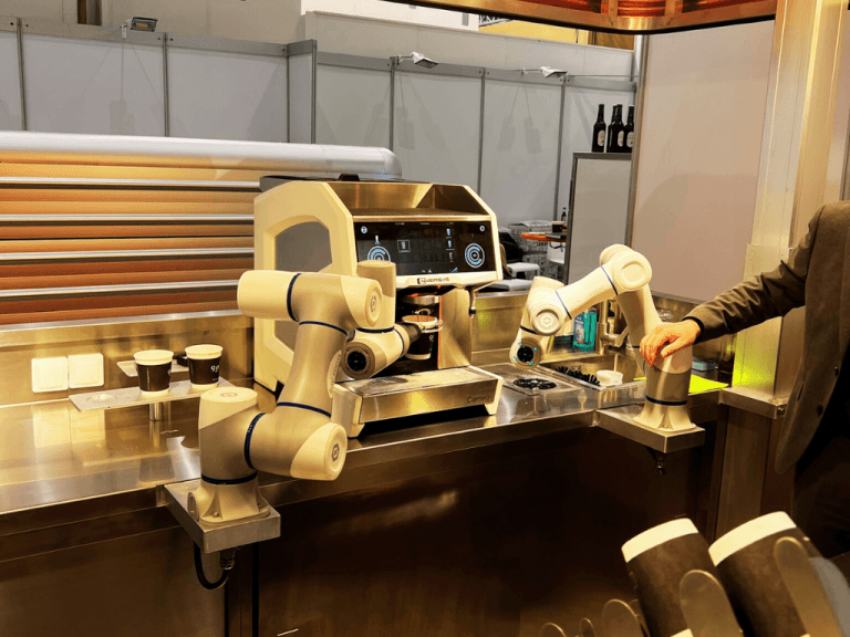 Der Barista Roboter sort im Café der Zukunft vielleicht dafür, dass es keine menschlichen Barista mehr benötigt