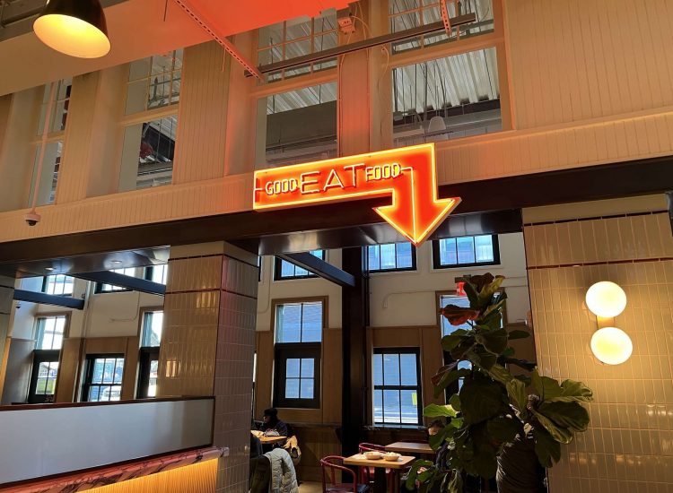 Die Reklame weist Dir den Weg zum Restaurant